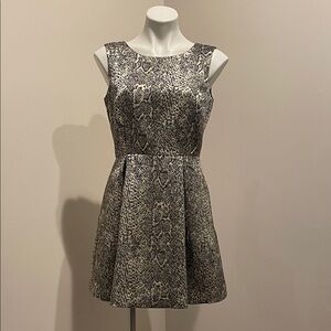 Chic Sleeveless Snake Print Mini Dress